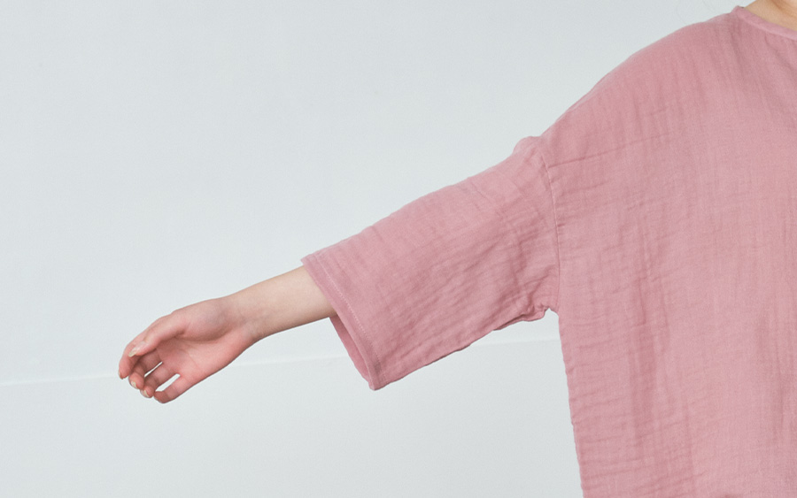 D9753プルオーバーブラウス 綿ダブルガーゼの商品画像