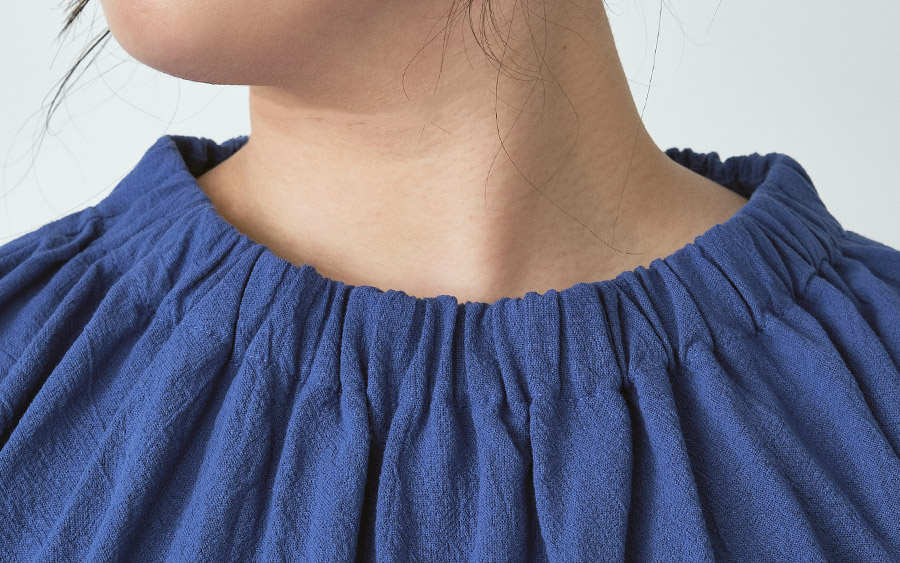 D9761スモックブラウス　綿オックスの商品画像