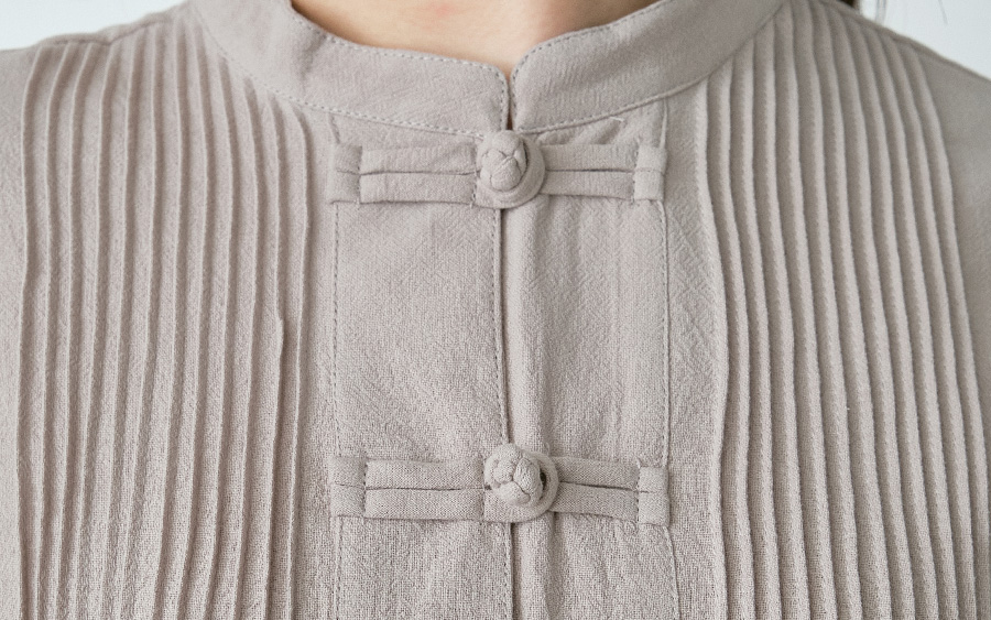 D9762チャイナボタンブラウス　綿オックスワッシャーの商品画像