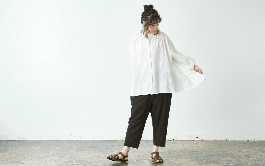 D9783フリル襟ブラウス　綿ワッシャーの商品画像