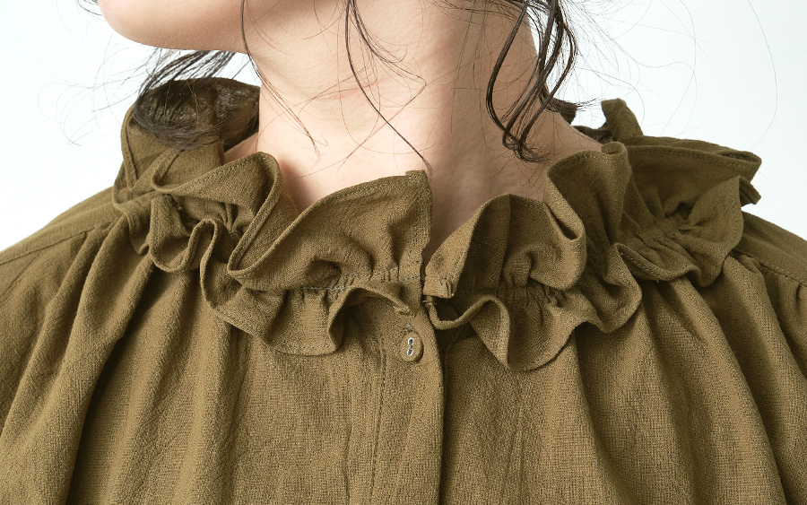 D9783フリル襟ブラウス　綿ワッシャーの商品画像