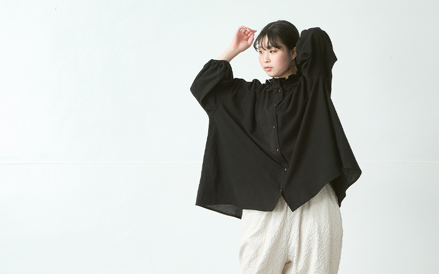 D9783フリル襟ブラウス　綿ワッシャーの商品画像