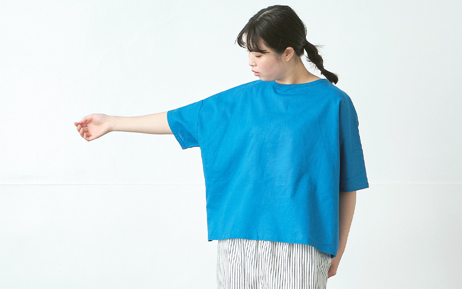 D9788プルオーバーブラウス　リネンコットンの商品画像