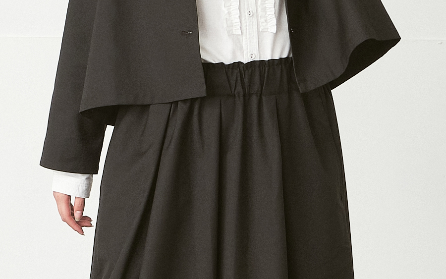 D3234バルーンスカートT/Rサージの164cmモデル着用画像