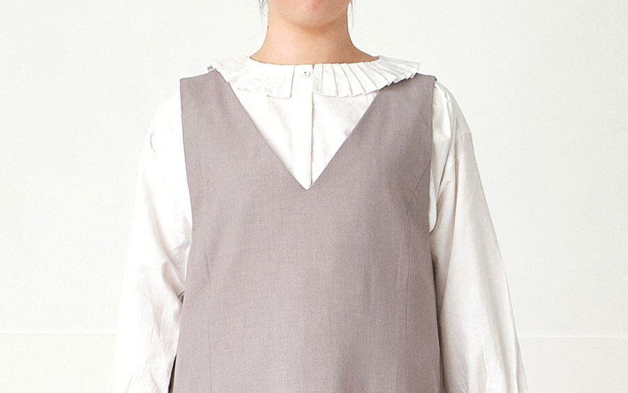 D9201深Vネックワンピース　T/Rサージの商品画像