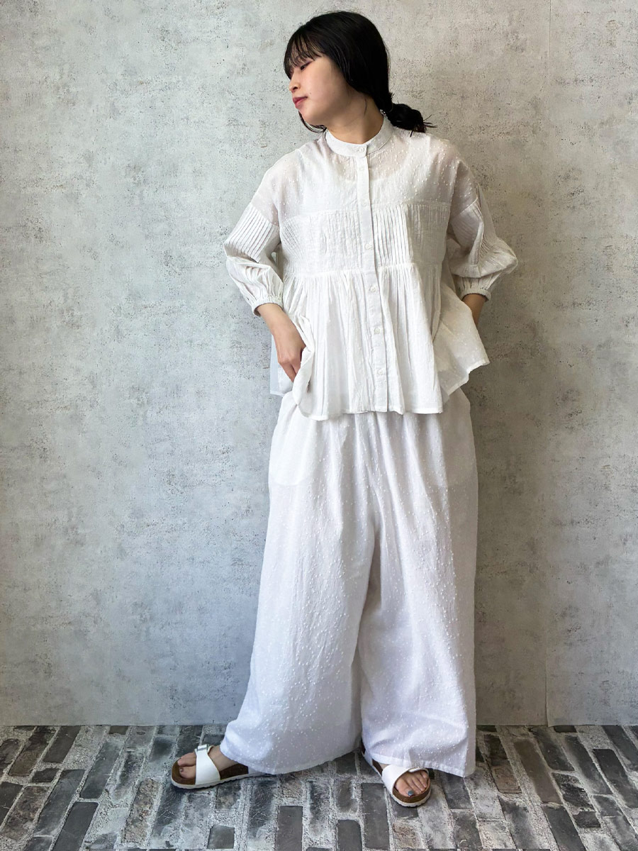 B1056フレアパンツ　 綿ジャガードドット オフの商品画像