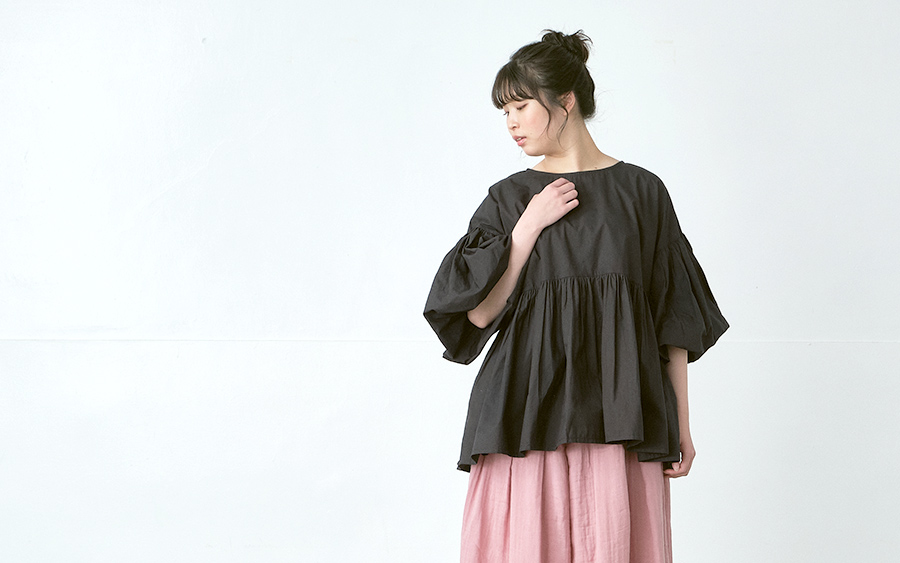 B1061ボリューム袖フレアブラウス　40キャンブリックの商品画像