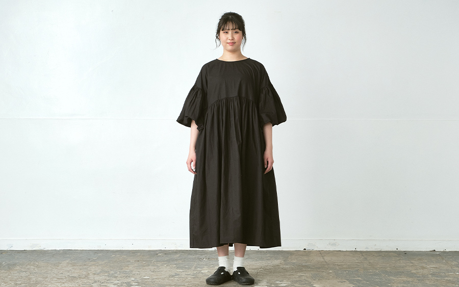 B1062ボリューム袖フレアワンピース　40キャンブリックの商品画像