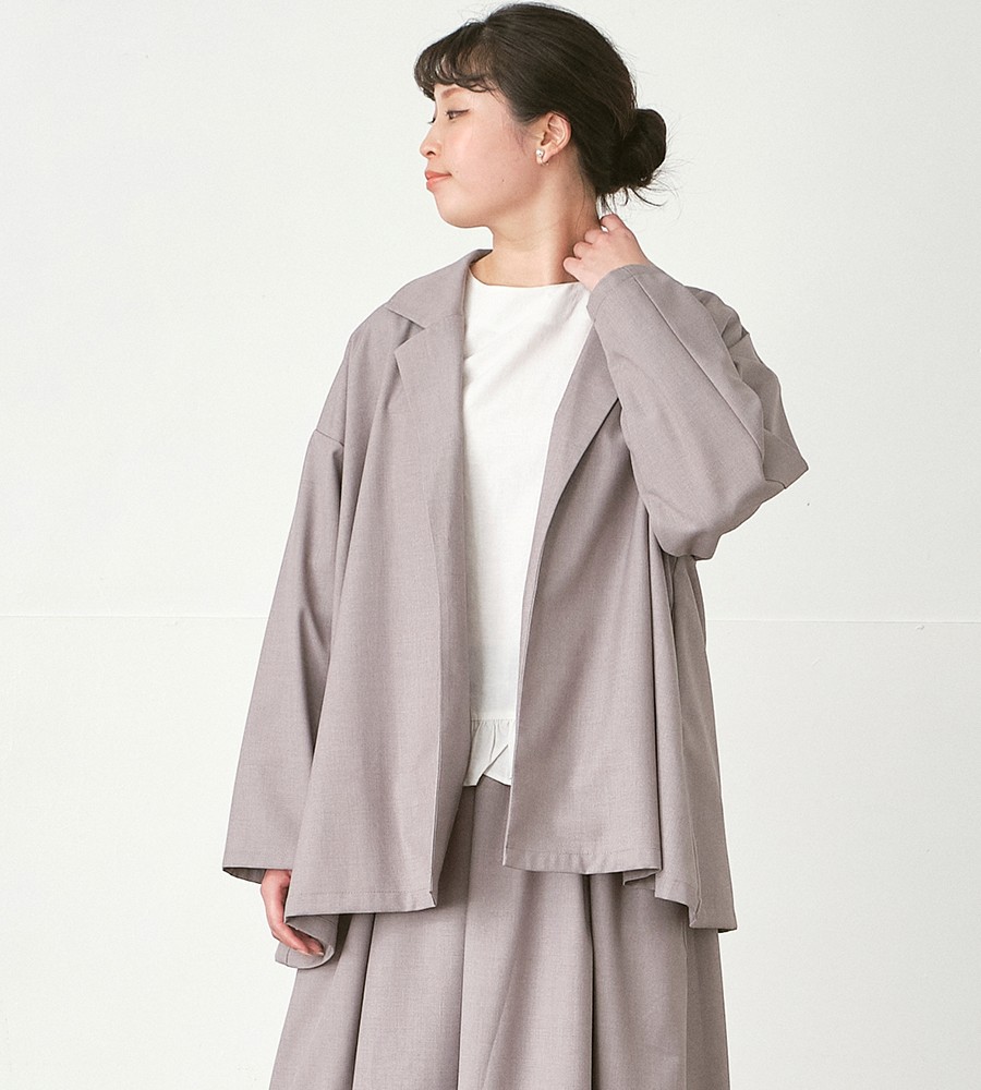 ボタンレスジャケット