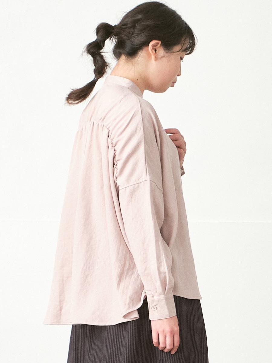 バックギャザーバンドカラーブラウス