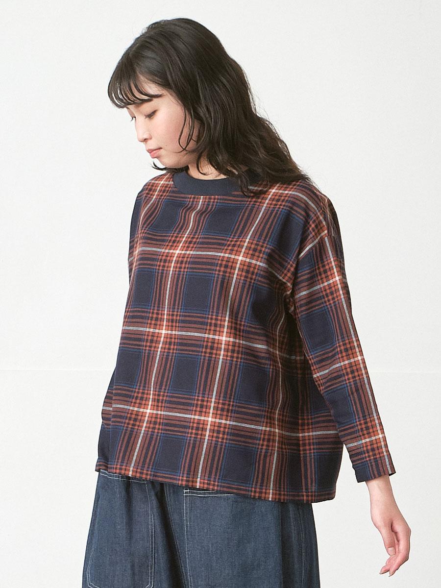 リブプルオーバーブラウス