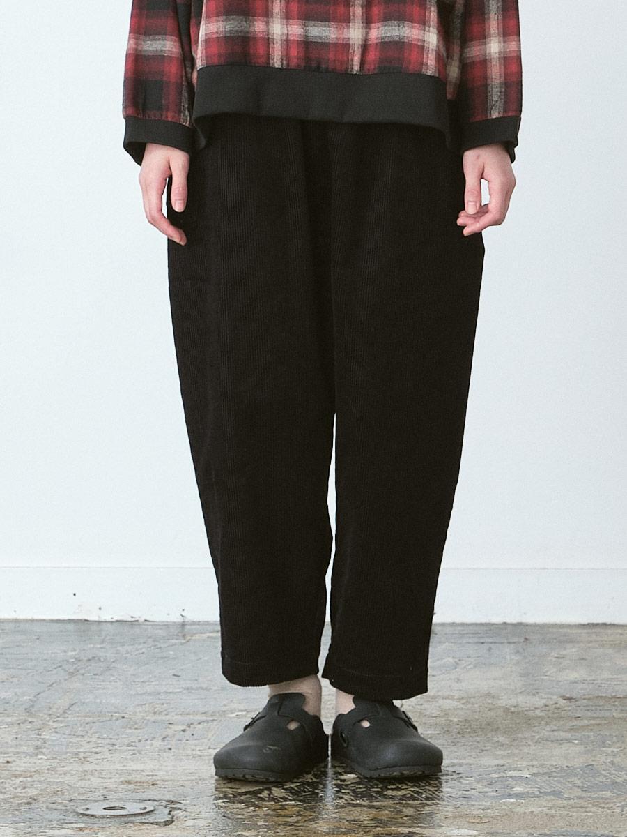 テーパードパンツ　8Wコーデュロイ