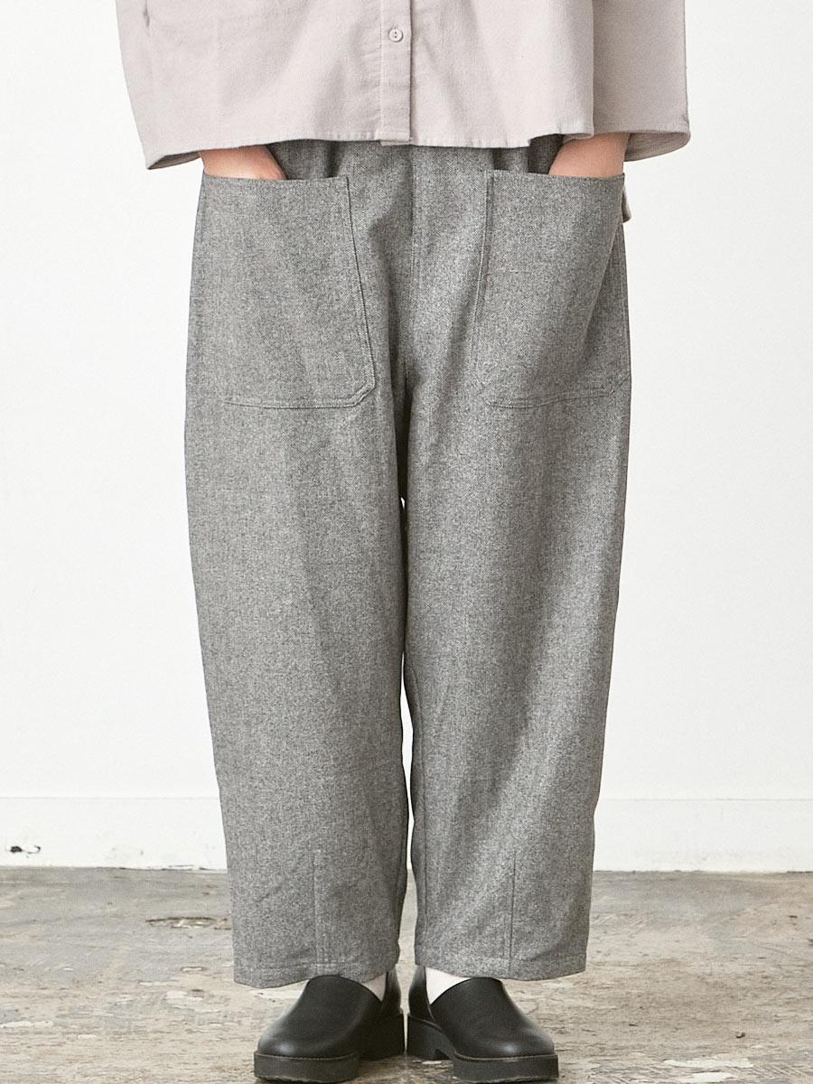 ビッグポケットワイドパンツ　ウール混へリンボン