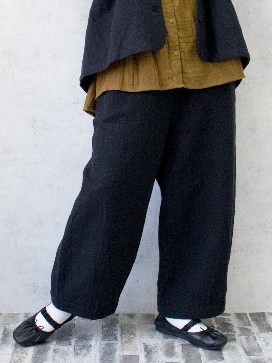 裾ダーツパンツ　綿麻接結