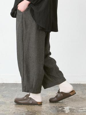 テーパードパンツ　ヘリンボーン起毛