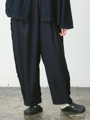 サイドフリルカーブパンツ　ウール混　