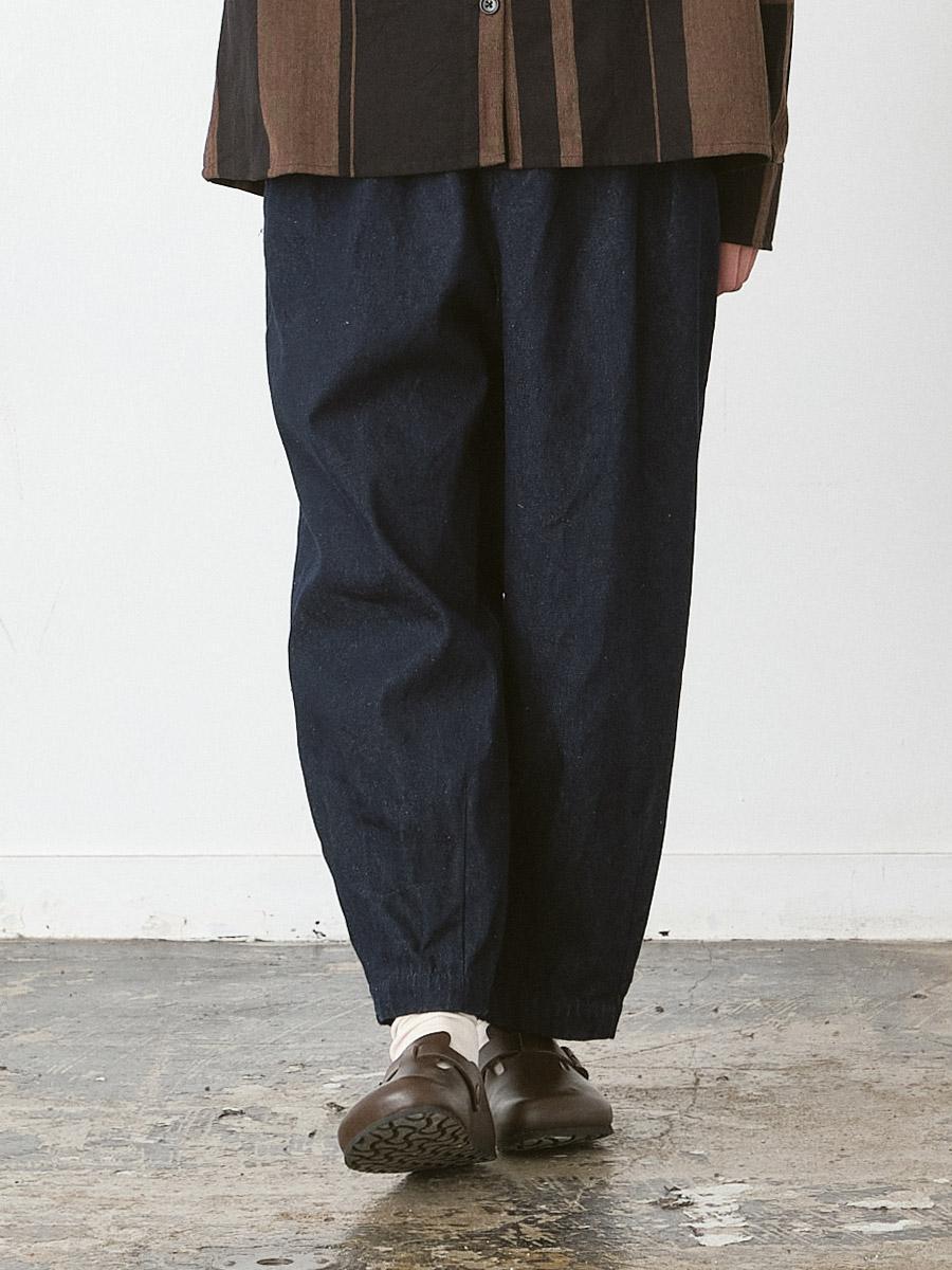 裾ダーツパンツ 11オンスコットン混デニム | パンツフルレングス